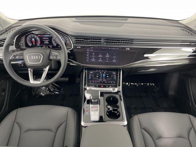 new 2025 Audi Q7 car, priced at $76,900