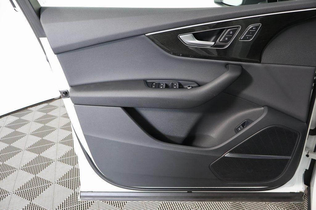 used 2021 Audi Q7 car, priced at $28,894