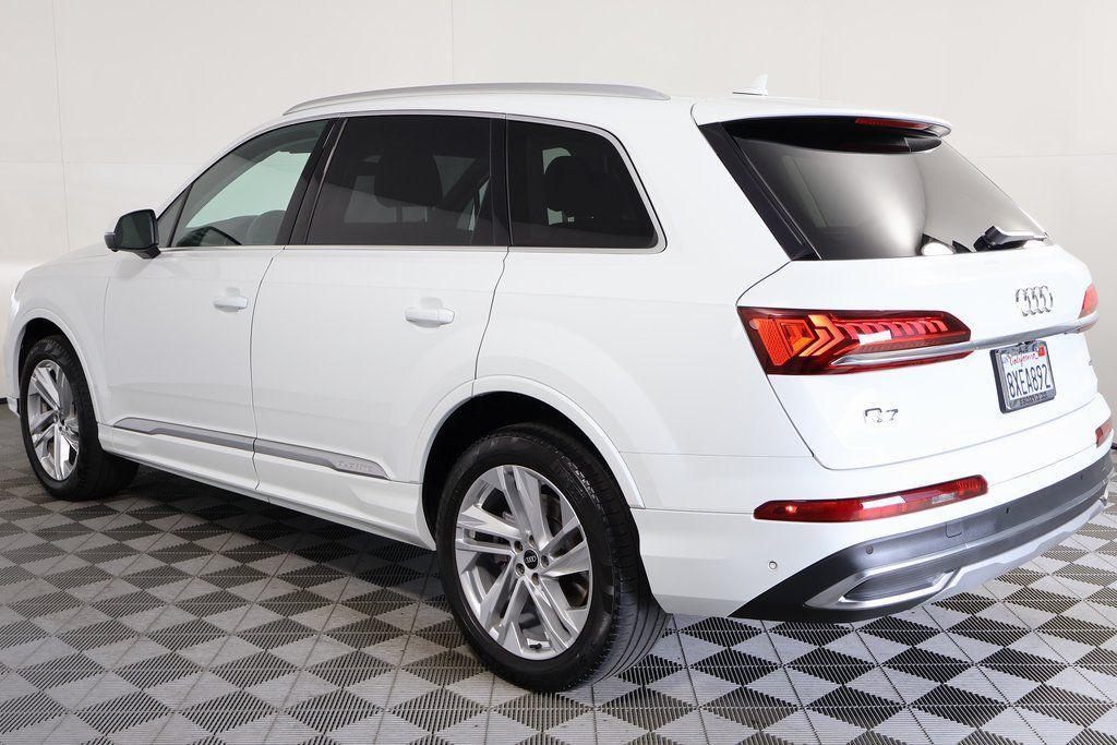 used 2021 Audi Q7 car, priced at $28,894