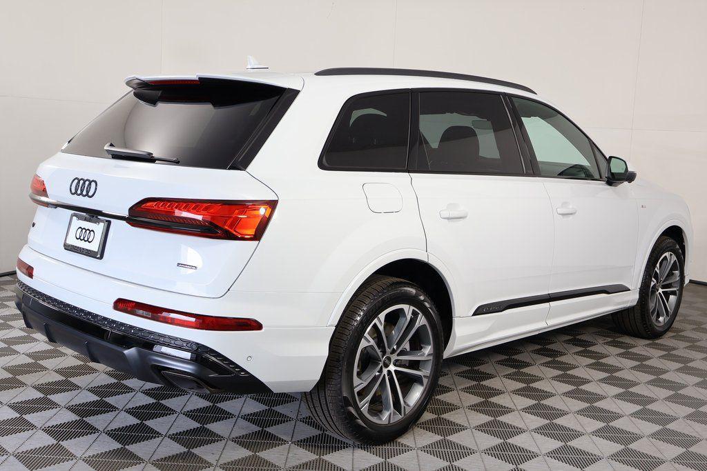 new 2026 Audi Q7 car, priced at $72,840