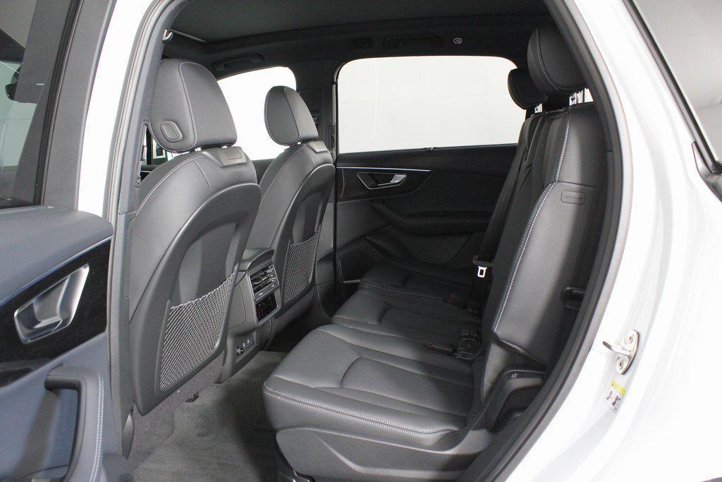 new 2026 Audi Q7 car, priced at $78,595