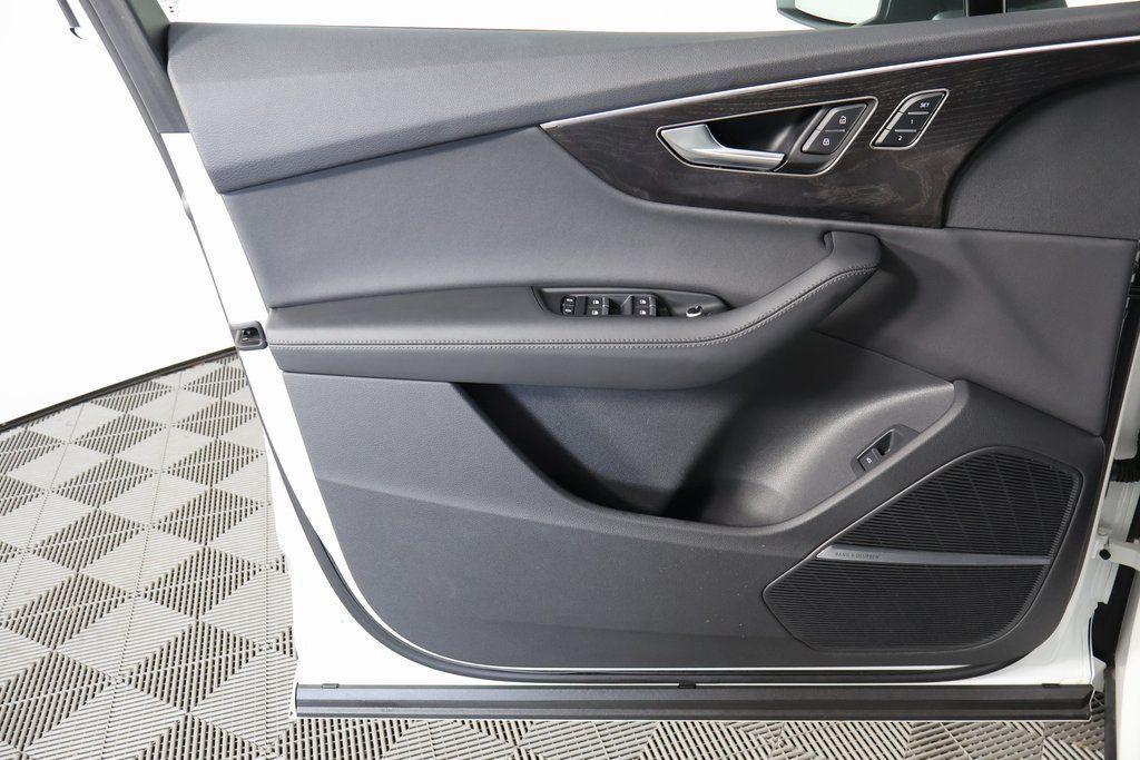 used 2023 Audi Q7 car, priced at $40,949