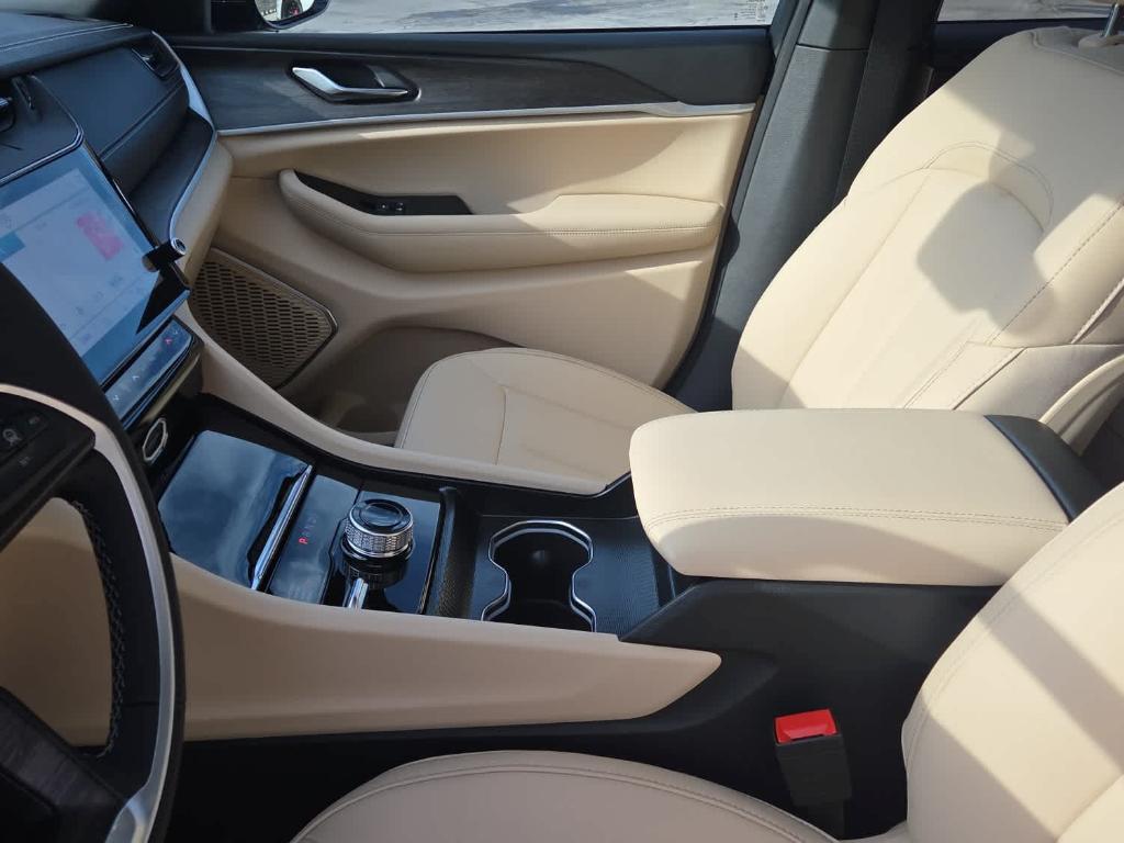 new 2026 Jeep Grand Cherokee car, priced at $50,225