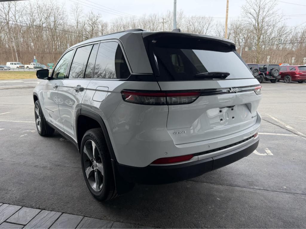 new 2026 Jeep Grand Cherokee car, priced at $45,410