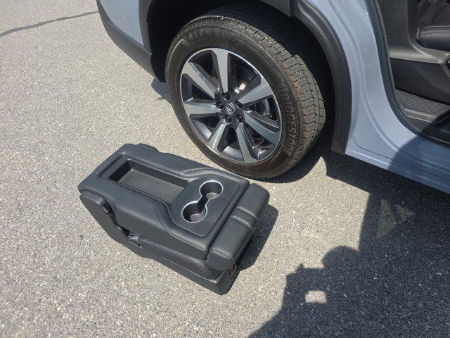 used 2025 Honda Pilot car, priced at $46,085
