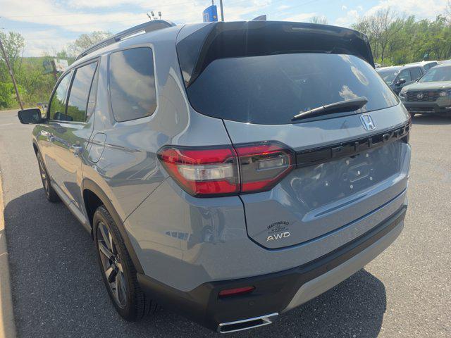 used 2025 Honda Pilot car, priced at $46,085