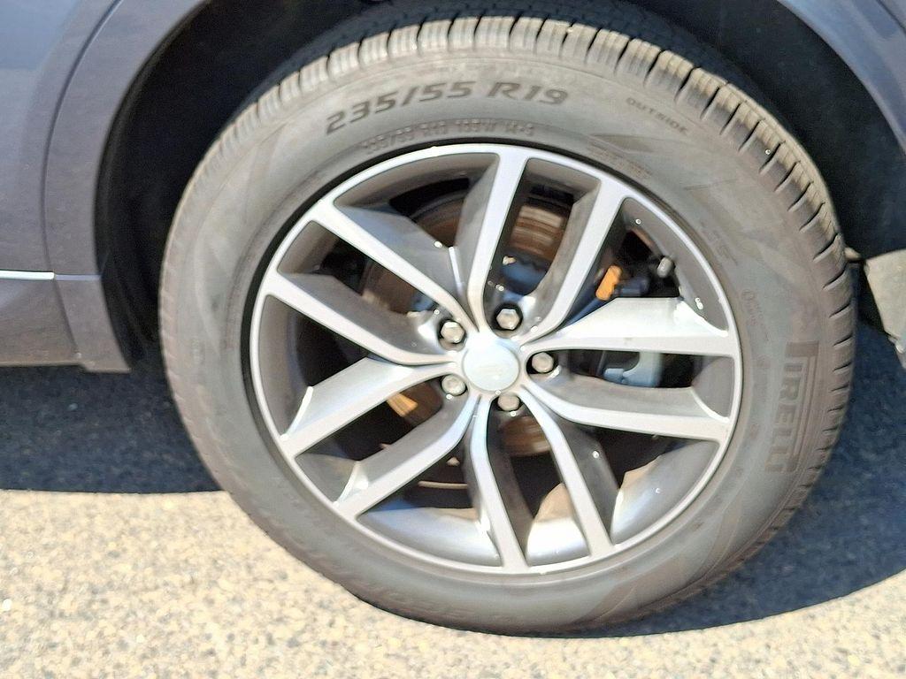 used 2025 Land Rover Discovery Sport car, priced at $39,990