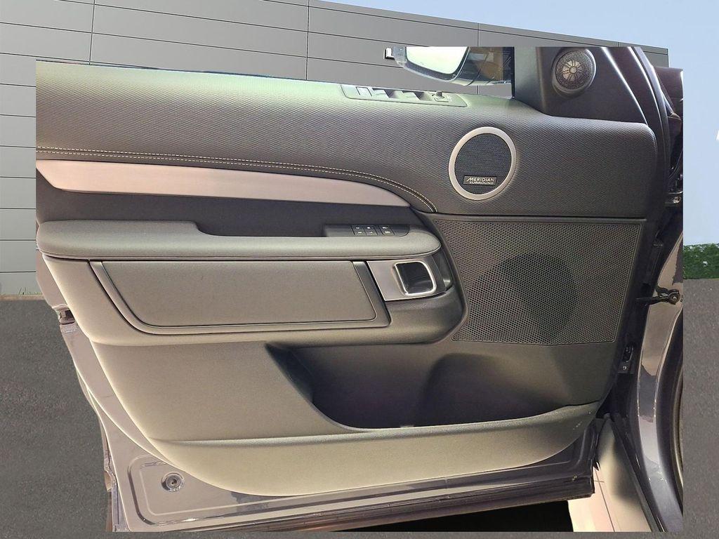 new 2026 Land Rover Discovery car, priced at $80,376