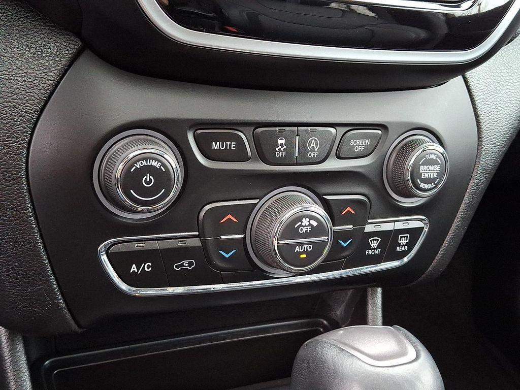 used 2019 Jeep Cherokee car, priced at $15,990