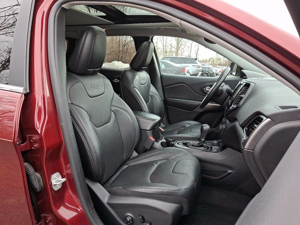 used 2019 Jeep Cherokee car, priced at $15,990