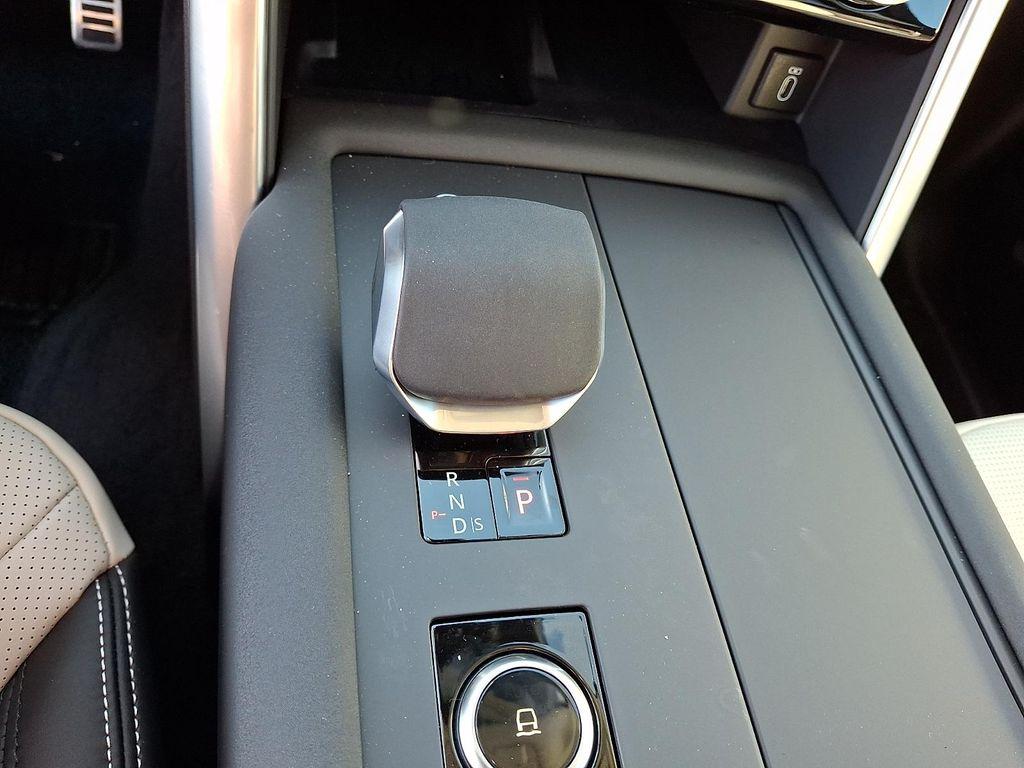 new 2026 Land Rover Discovery car, priced at $90,196