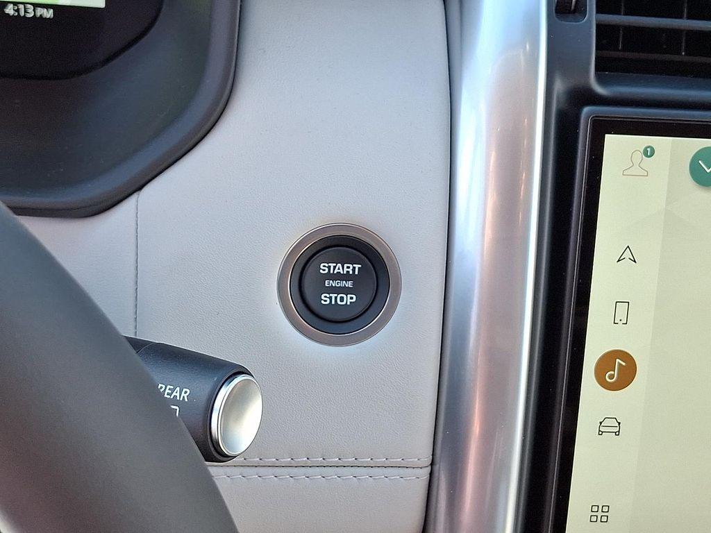 new 2026 Land Rover Discovery car, priced at $90,196