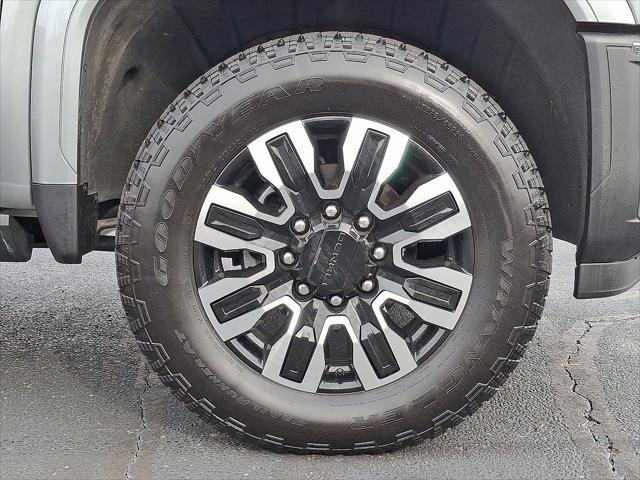 used 2025 GMC Sierra 2500 car, priced at $87,900