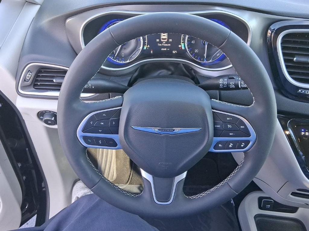 used 2024 Chrysler Pacifica car, priced at $27,000