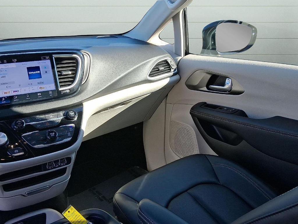 used 2024 Chrysler Pacifica car, priced at $26,800