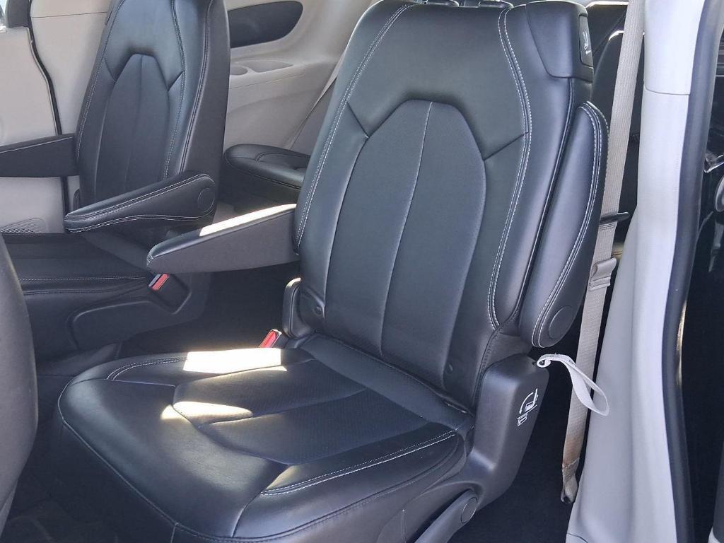 used 2024 Chrysler Pacifica car, priced at $27,000