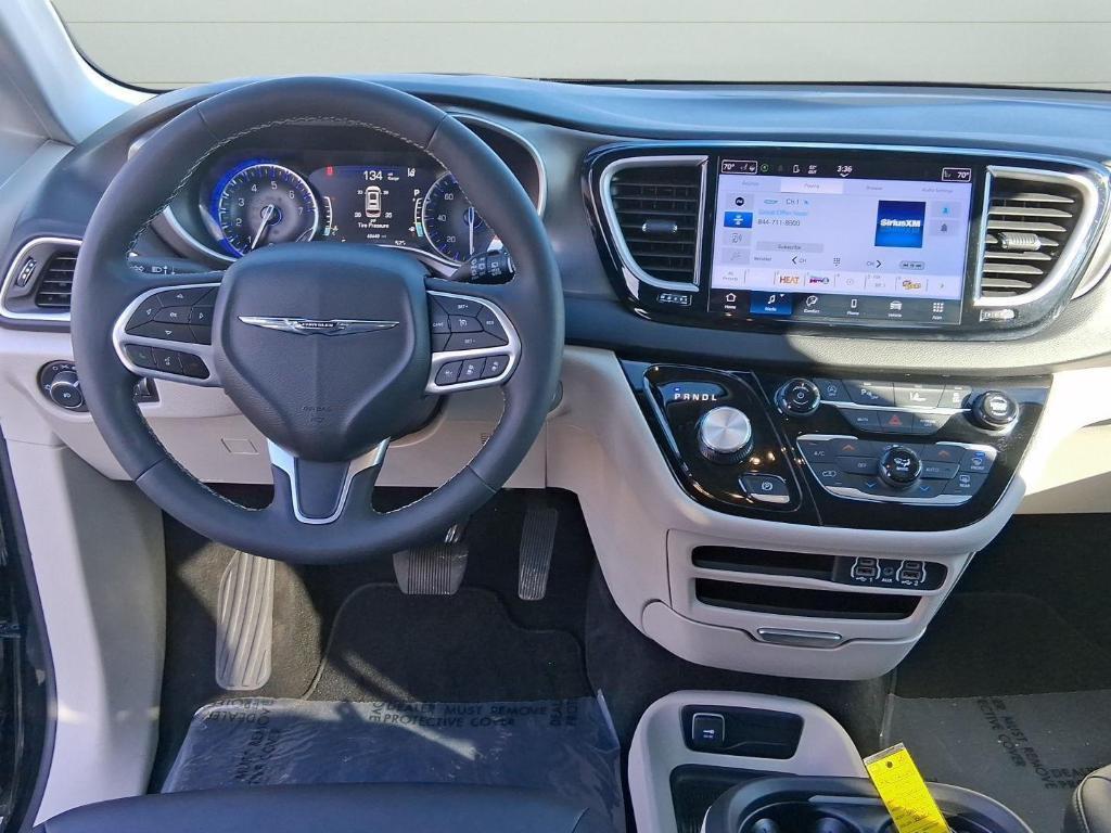 used 2024 Chrysler Pacifica car, priced at $27,000