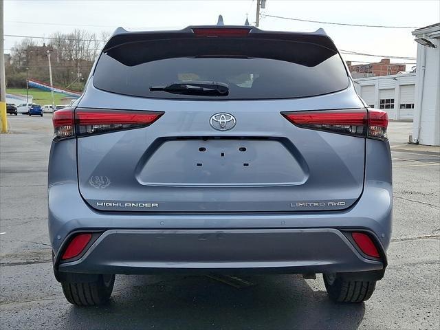 used 2021 Toyota Highlander car, priced at $30,000