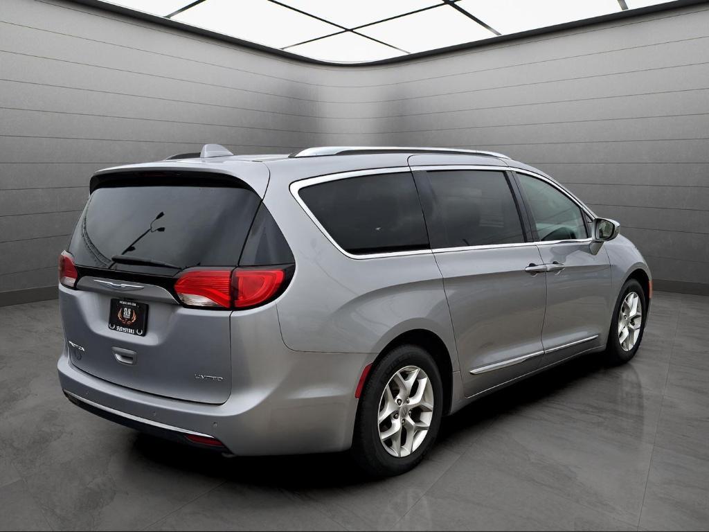 used 2020 Chrysler Pacifica car, priced at $21,750