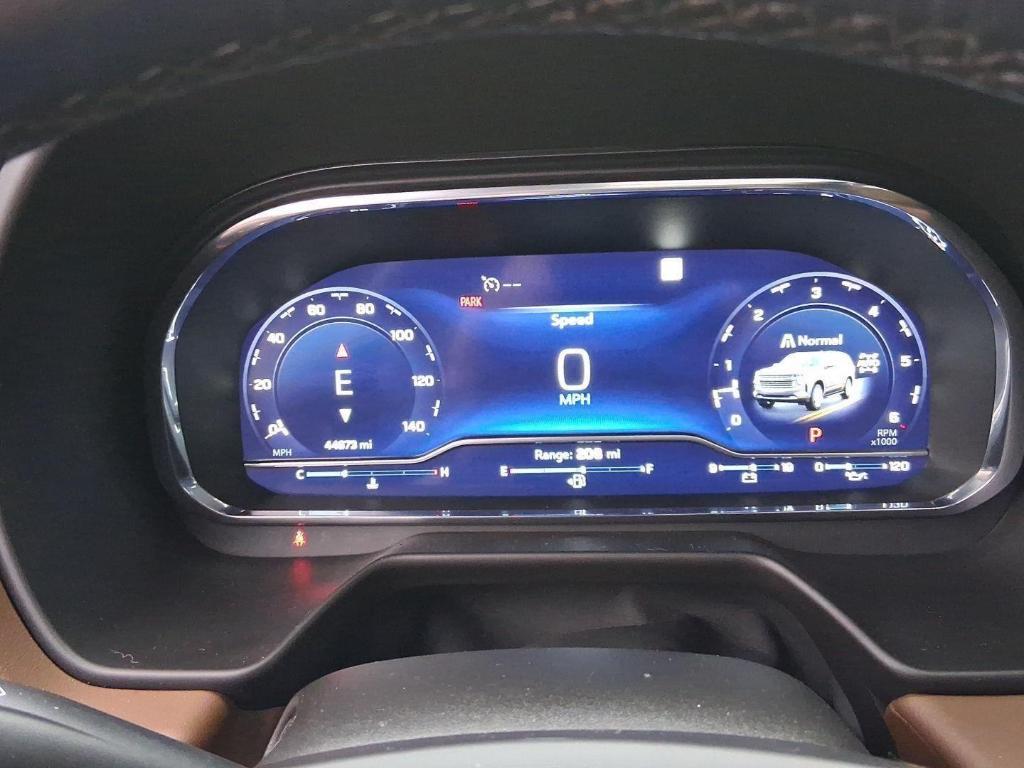 used 2023 Chevrolet Suburban car, priced at $58,900