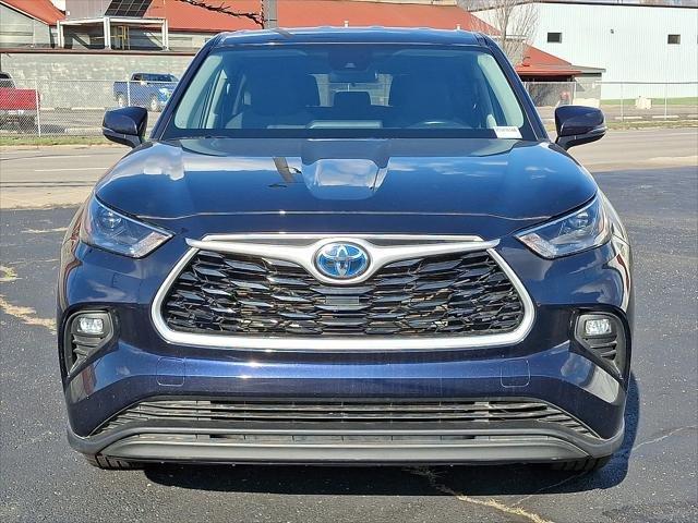 used 2022 Toyota Highlander car, priced at $25,250