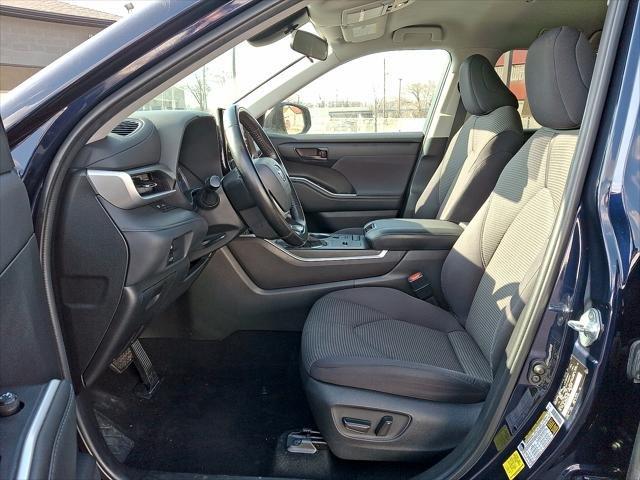 used 2022 Toyota Highlander car, priced at $25,250