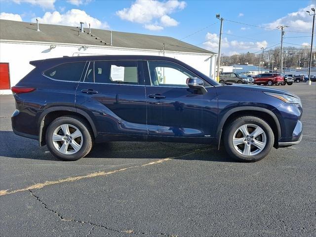 used 2022 Toyota Highlander car, priced at $25,250