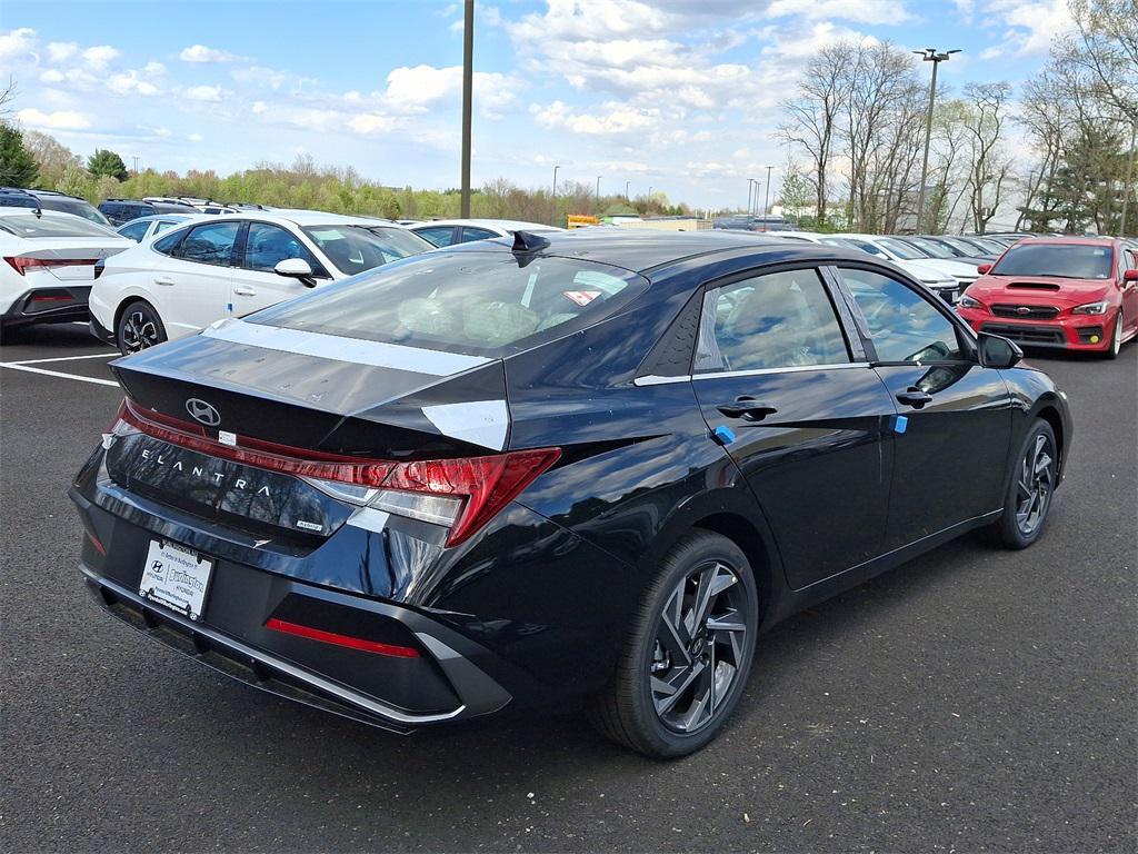 new 2025 Hyundai ELANTRA HEV car, priced at $31,435