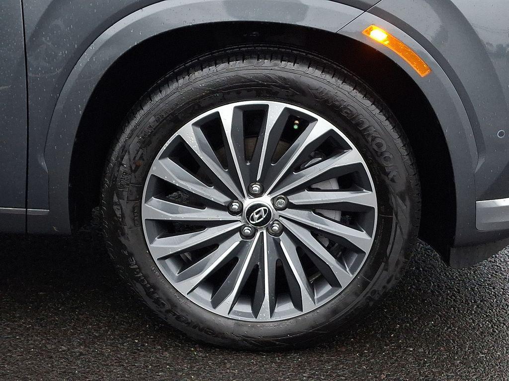 used 2025 Hyundai Palisade car, priced at $46,500