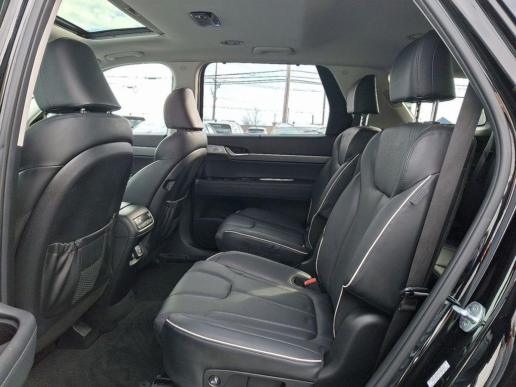 used 2023 Hyundai Palisade car, priced at $33,000