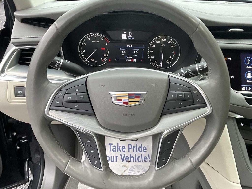 used 2023 Cadillac XT5 car, priced at $33,990