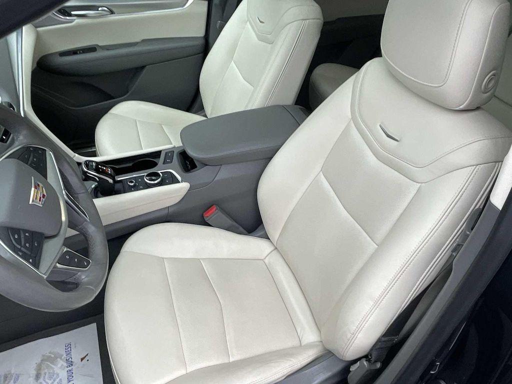 used 2023 Cadillac XT5 car, priced at $33,990