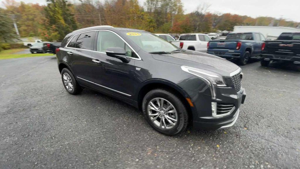 used 2023 Cadillac XT5 car, priced at $33,990