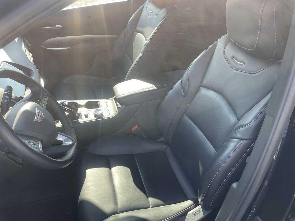 used 2023 Cadillac XT4 car, priced at $33,990