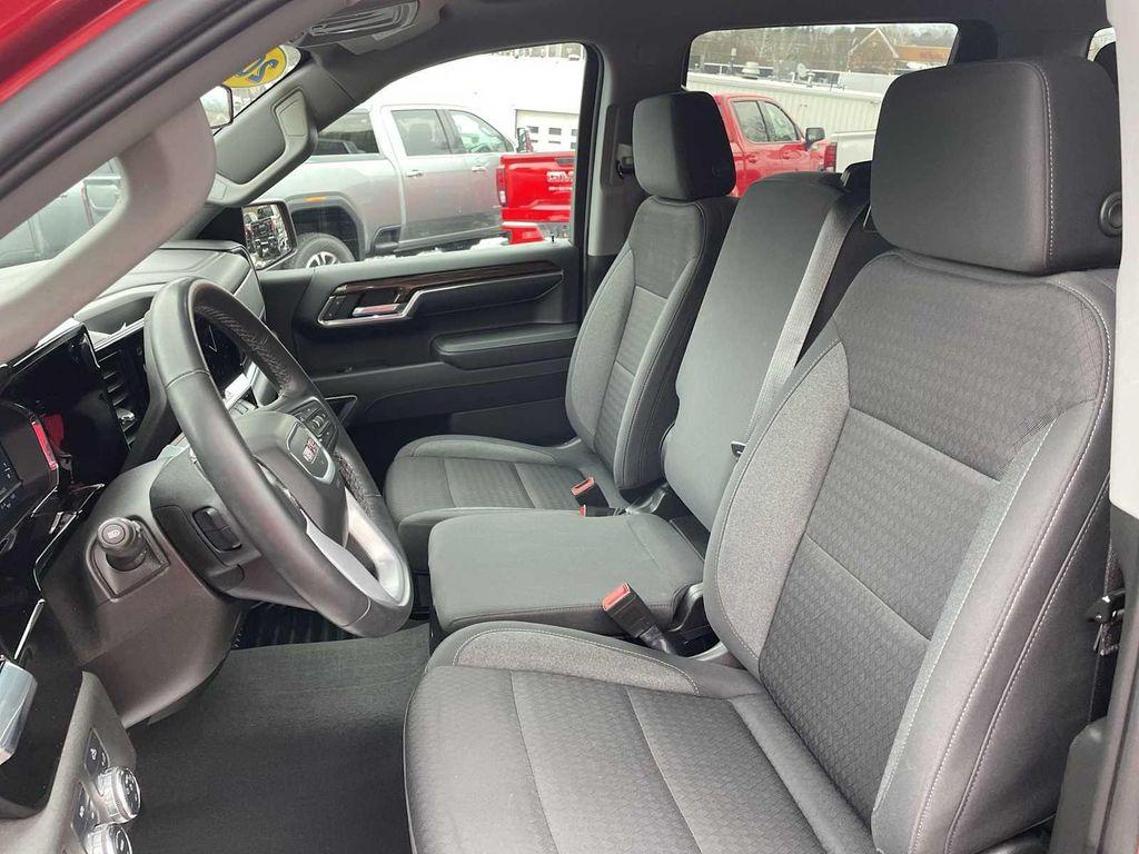 used 2023 GMC Sierra 1500 car, priced at $41,900