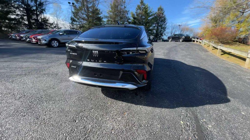 new 2025 Buick Envista car, priced at $31,585