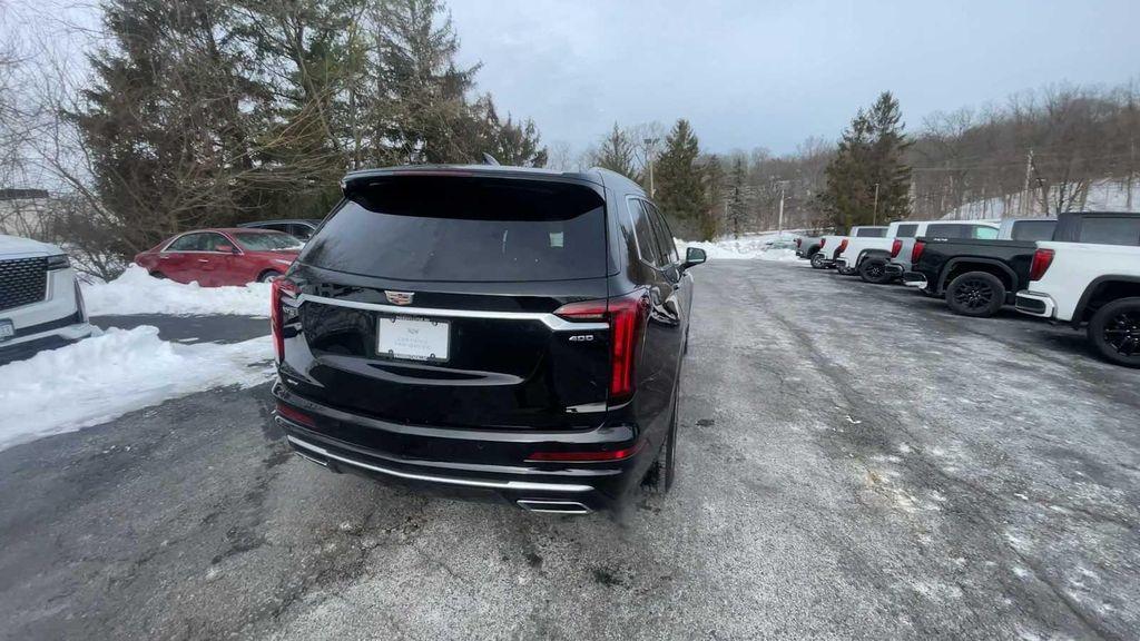 used 2025 Cadillac XT6 car, priced at $48,900