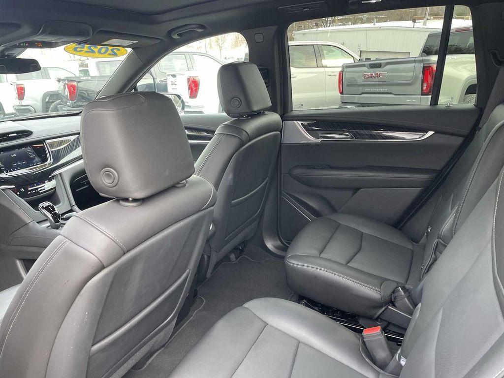 used 2025 Cadillac XT6 car, priced at $48,900