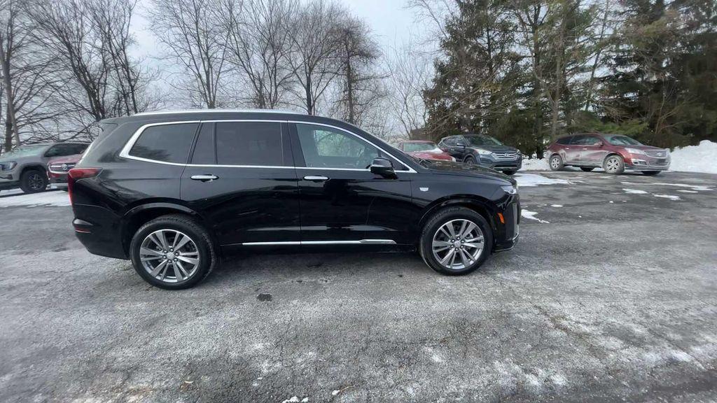 used 2025 Cadillac XT6 car, priced at $48,900