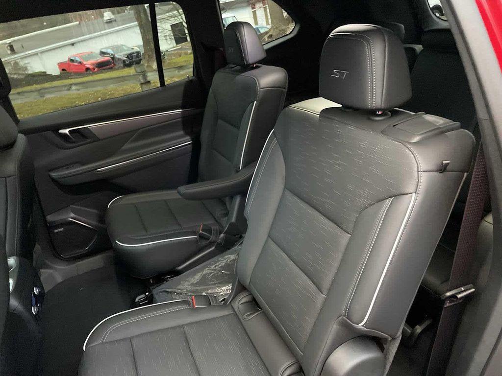 new 2025 Buick Enclave car, priced at $49,039