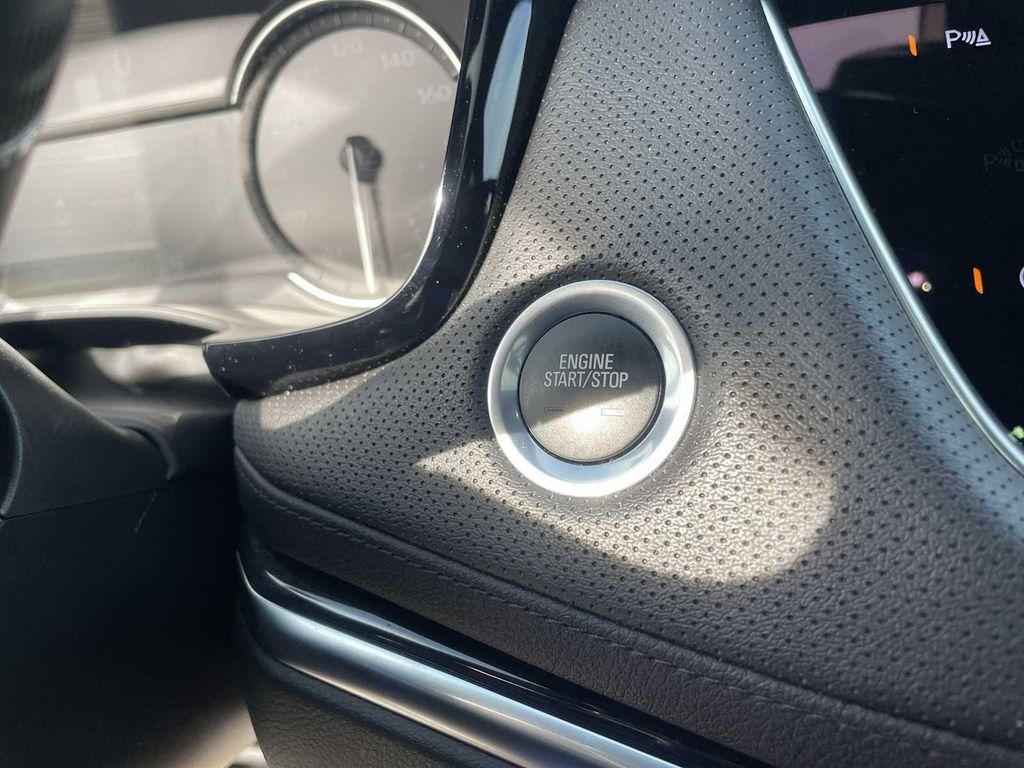 used 2024 Cadillac XT5 car, priced at $39,990