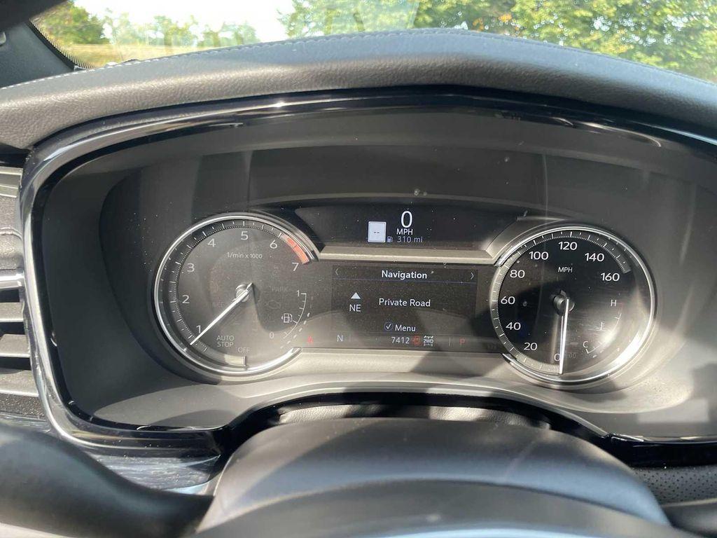 used 2024 Cadillac XT5 car, priced at $39,990