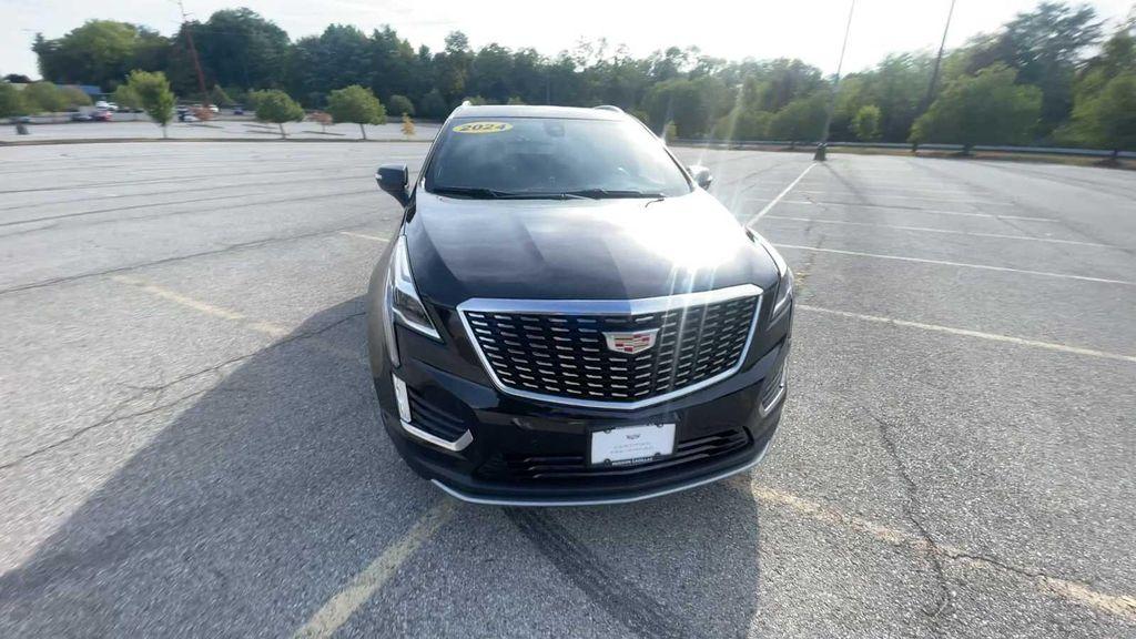 used 2024 Cadillac XT5 car, priced at $39,990