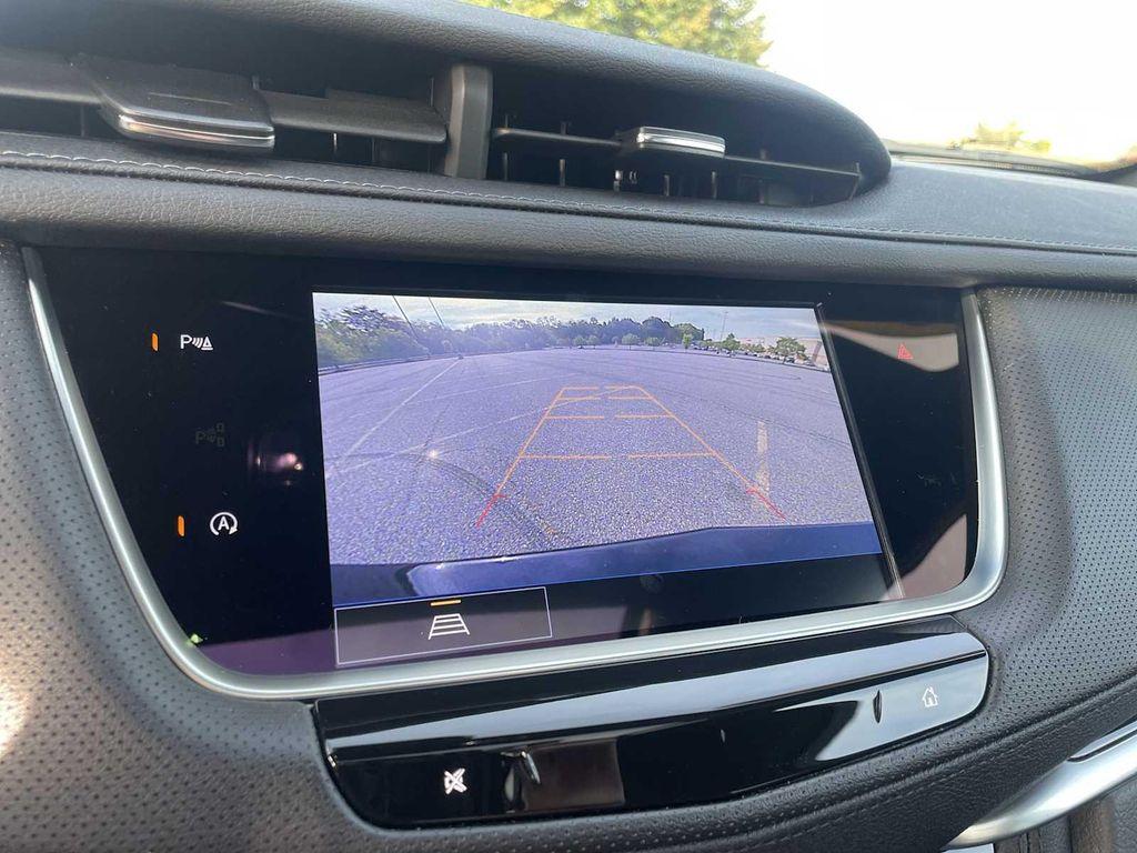 used 2024 Cadillac XT5 car, priced at $39,990