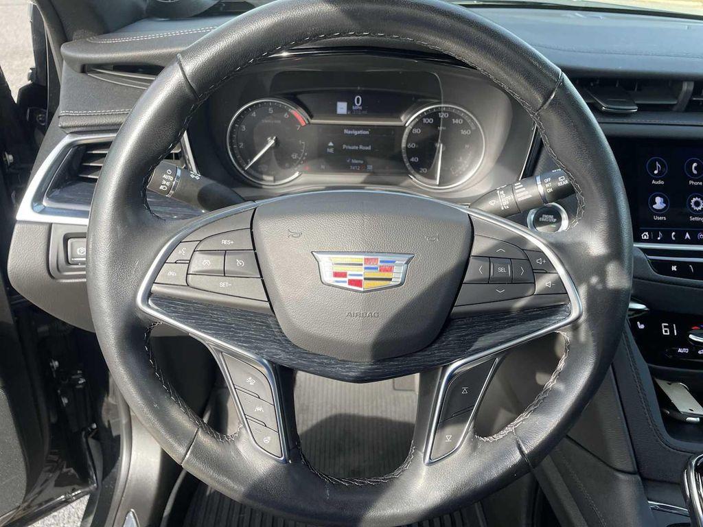 used 2024 Cadillac XT5 car, priced at $39,990