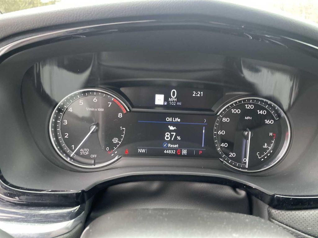 used 2023 Cadillac XT5 car, priced at $33,990