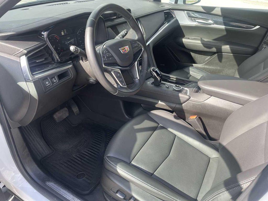 used 2023 Cadillac XT5 car, priced at $33,990
