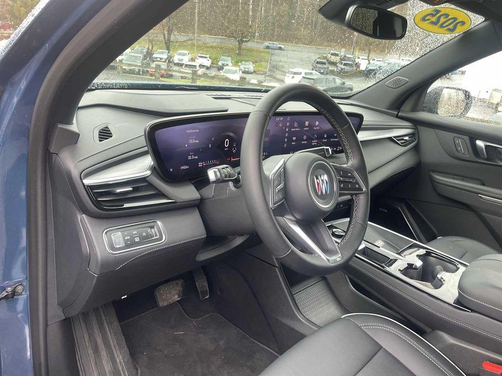 used 2025 Buick Enclave car, priced at $38,900