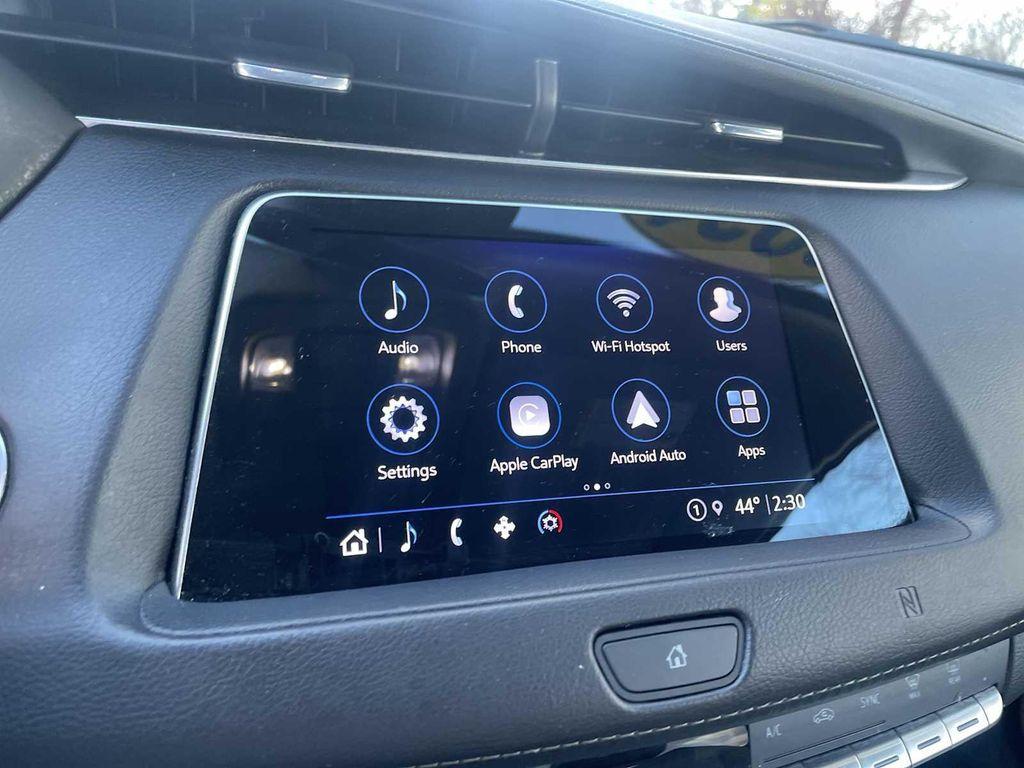 used 2021 Cadillac XT4 car, priced at $25,900