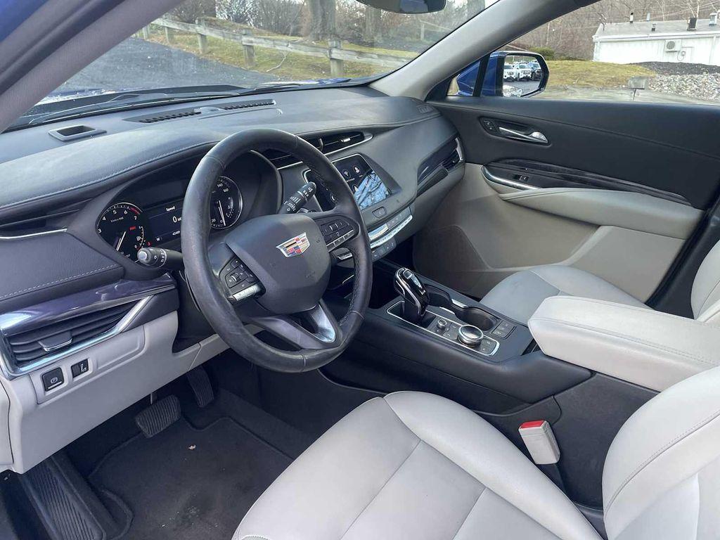 used 2021 Cadillac XT4 car, priced at $25,900